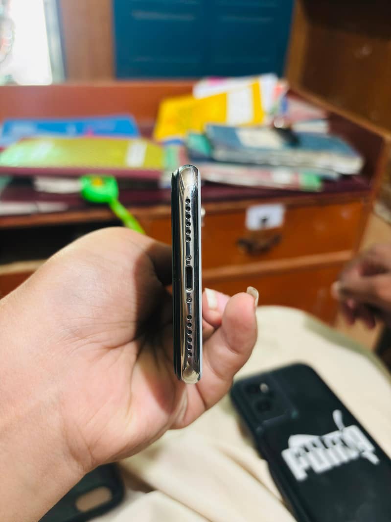 Apple iPhone X 1