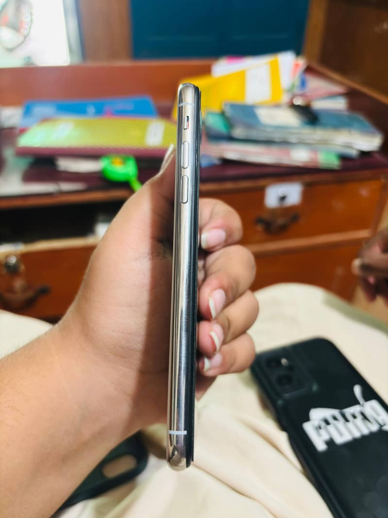 Apple iPhone X 2