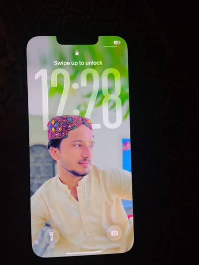 Apple iPhone 13