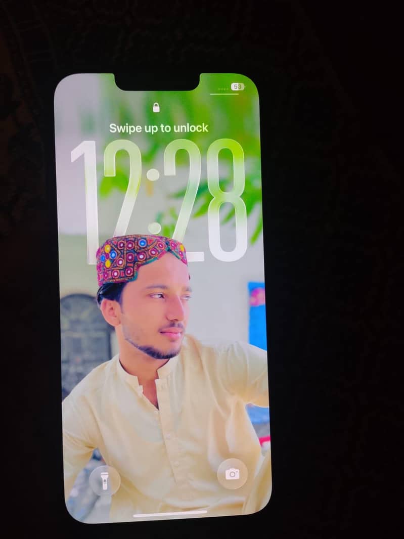 Apple iPhone 13 0