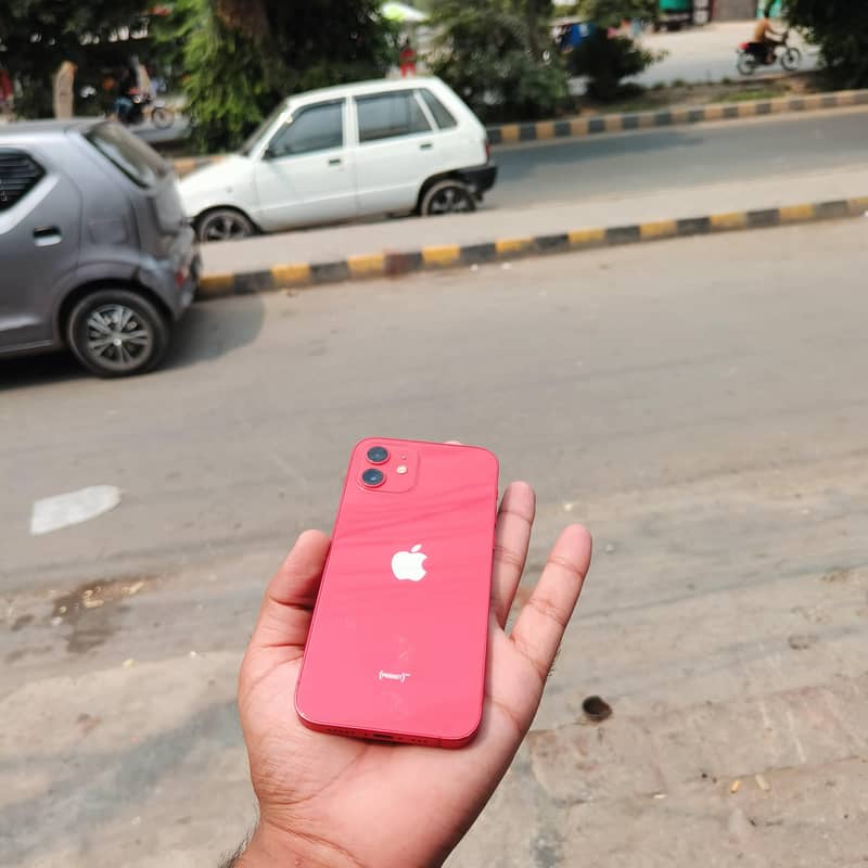 Apple iPhone 12 1