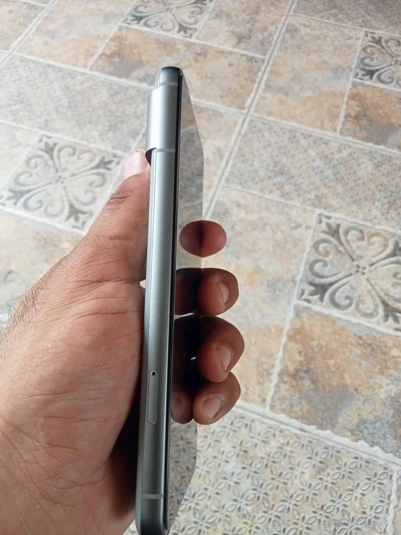 Google Pixel 8 1