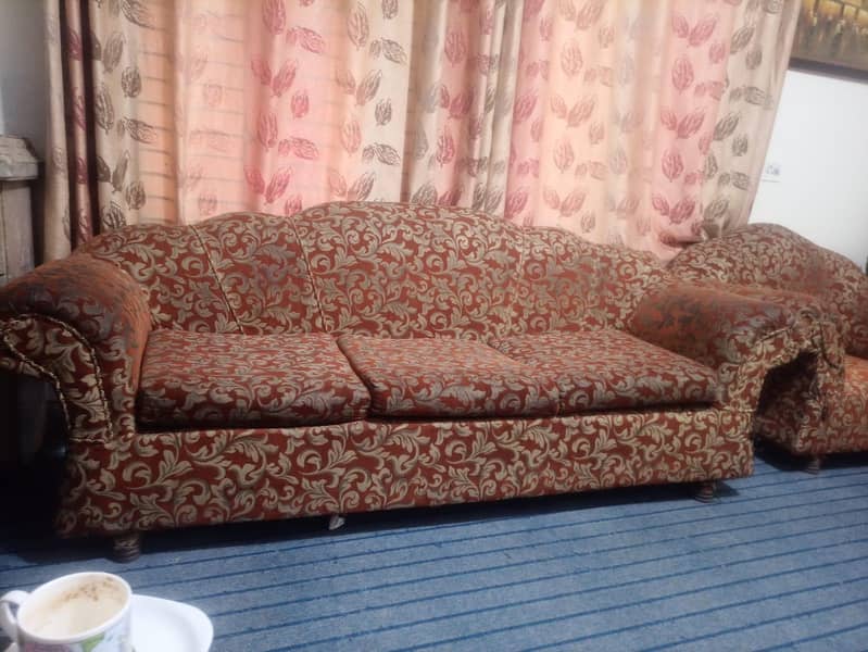 Red shell shaped sofa set used 1