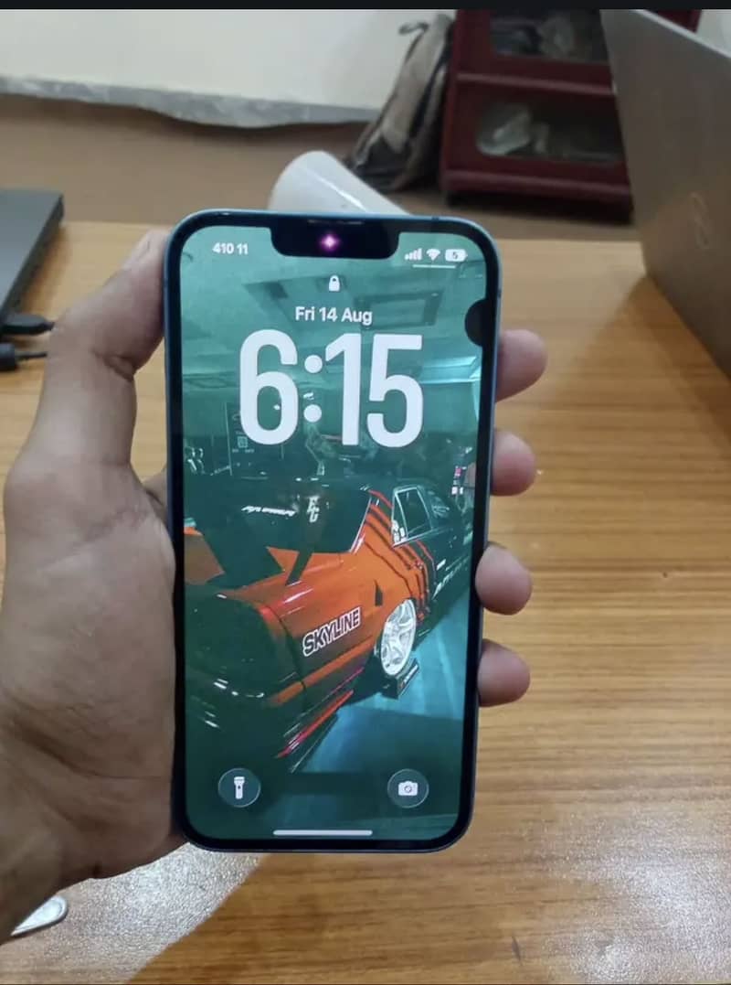 Apple iPhone 13 1