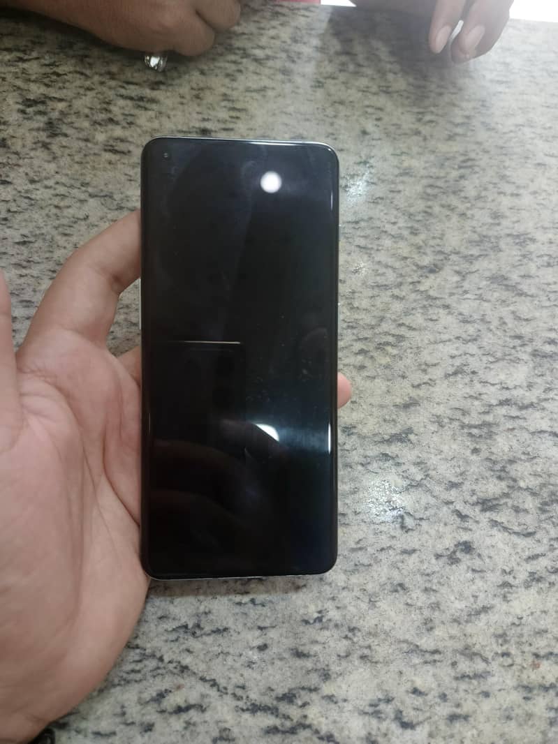One Plus 10 Pro 4