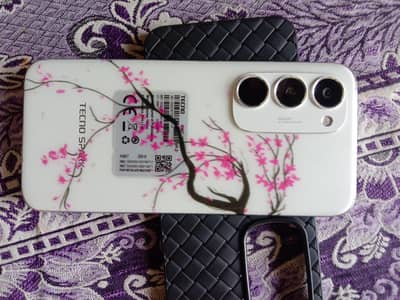 Tecno spark 40 pro plus