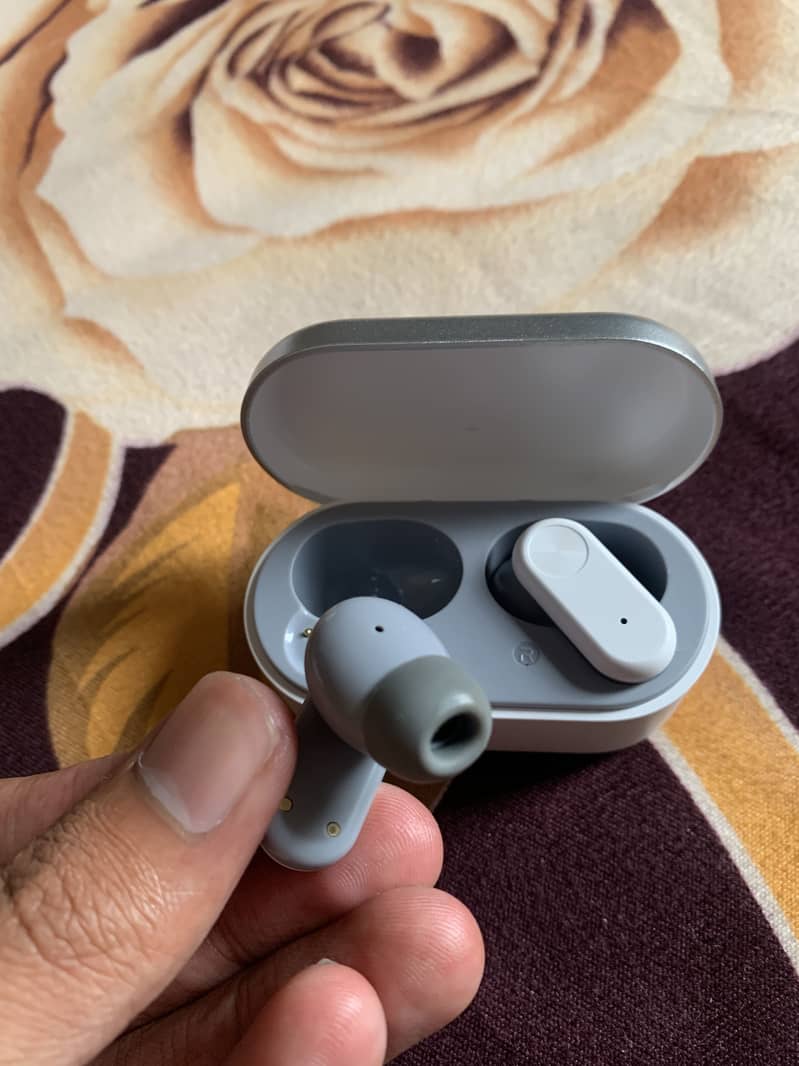 Buds Pro 16 1