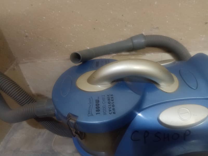 Vacuum cleaner 2