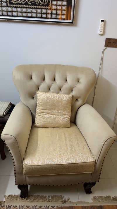 Premium 7 Seater Sofa Set – Excellent Condition – Elegant Royal Design