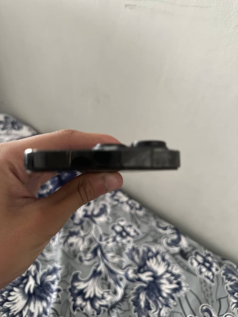 Apple iPhone 14 Pro 4