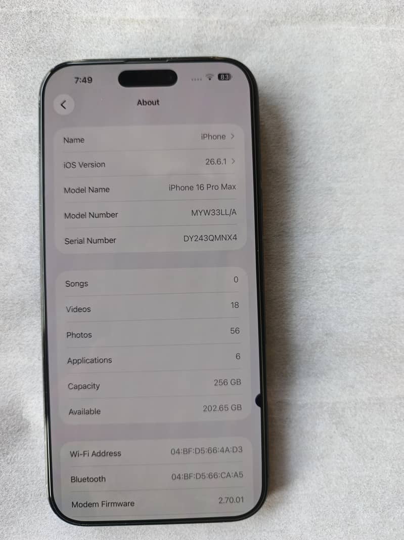 Apple iPhone 16 Pro Max 4