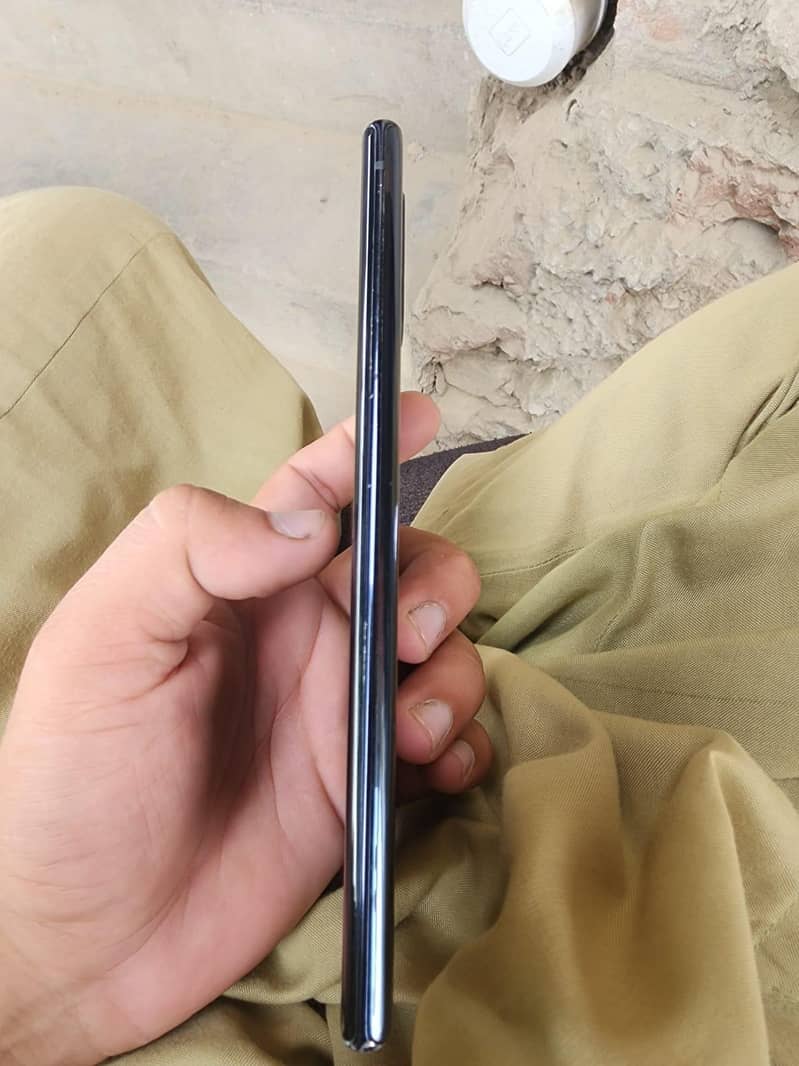 Samsung Mobile Note 10 Plus 6