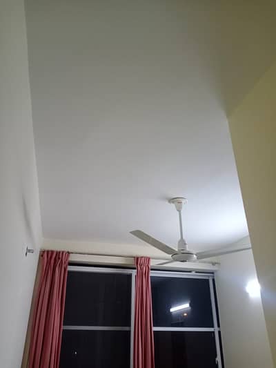 For Office & Bachelors Flat 1 Room Attach Bath 3rd Floor Mochipura Mobile Market Township For Rent Send Message On My WhatsApp & I Will Send Videos