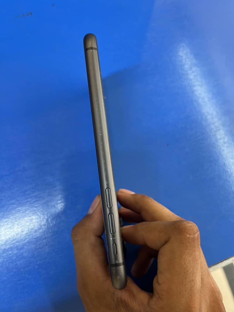 Apple iPhone 11 1