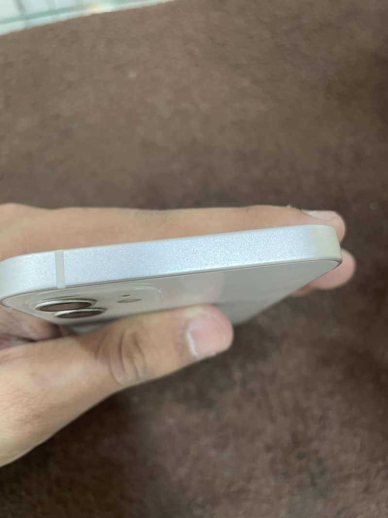 Apple iPhone 12 3
