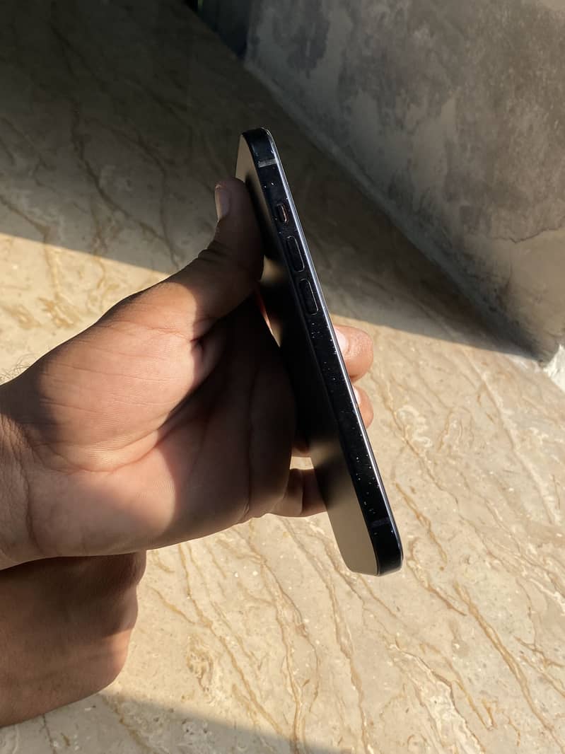 Apple iPhone 15 2
