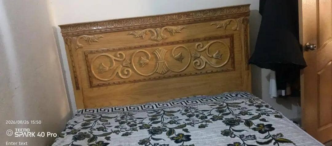 Bed with dressing table 4
