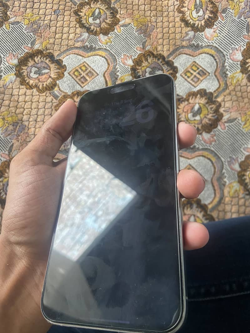 Apple iPhone 15 Pro Max 2
