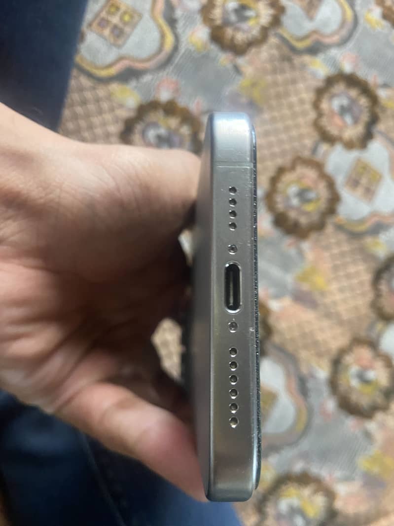 Apple iPhone 15 Pro Max 5