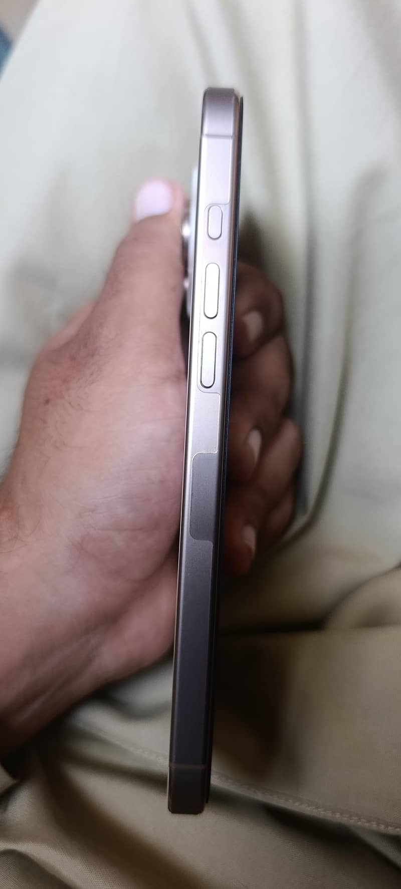 Apple iPhone 16 Pro Max 5