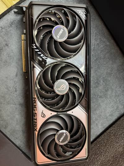 Asus Rog Strix 5070ti + Samsung 9100 Pro 1TB Gen 5