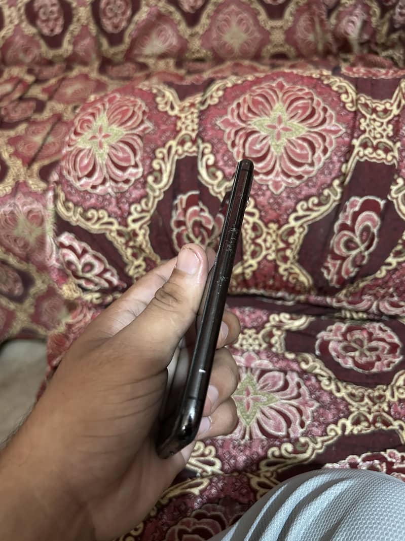 Apple iPhone X 1
