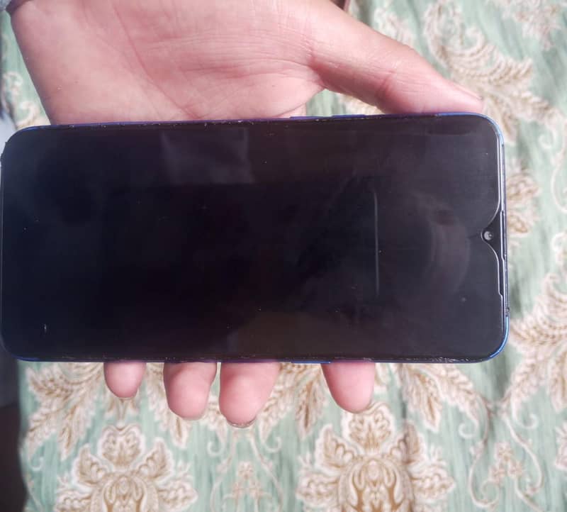 Realme C2 4