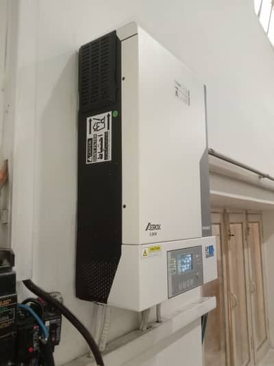 5.2KW AEROX / INVEREX Hybrid Solar Inverter برائے فروخت 