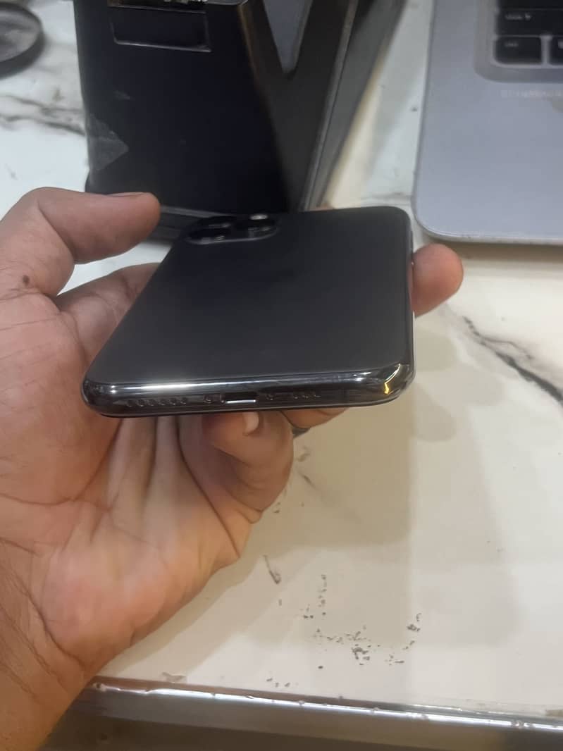 Apple iPhone 11 Pro 0