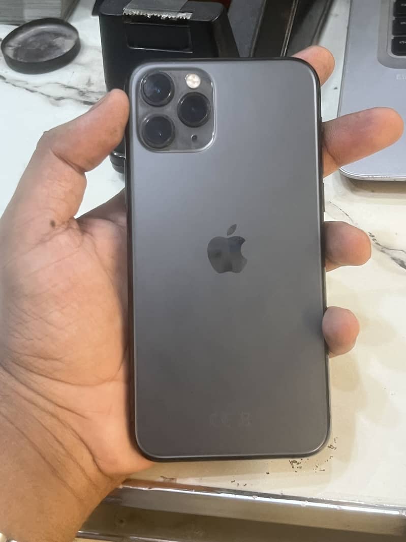 Apple iPhone 11 Pro 2