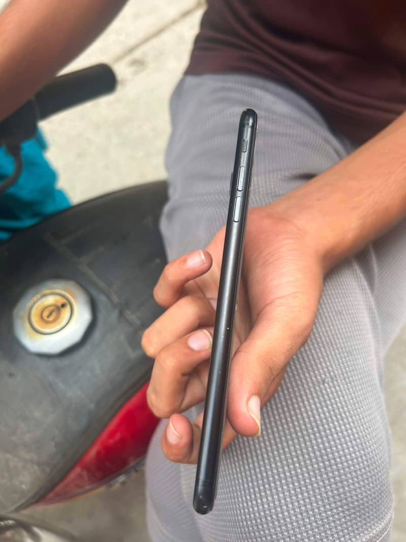 Apple iPhone 7 Plus 1