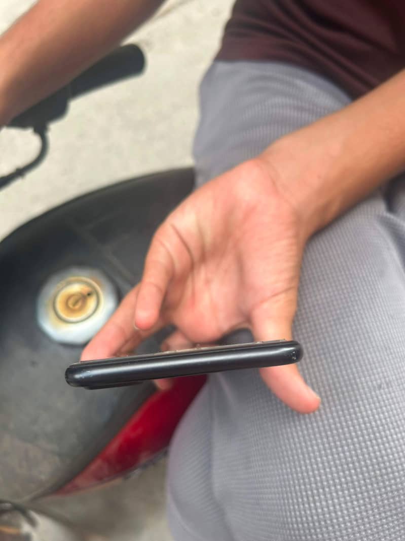 Apple iPhone 7 Plus 3