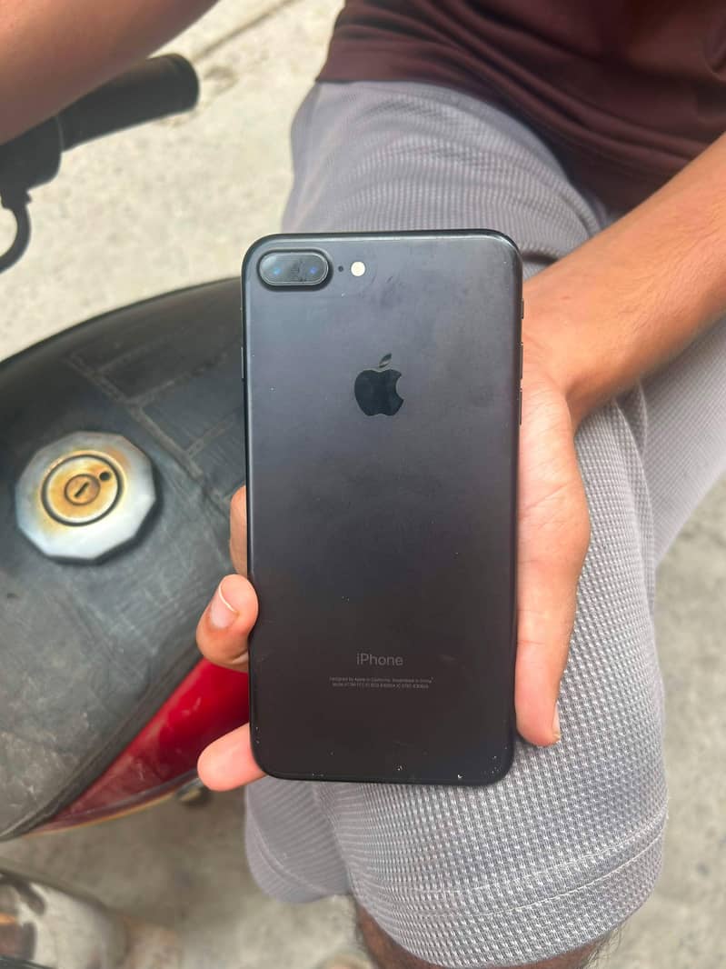 Apple iPhone 7 Plus 4