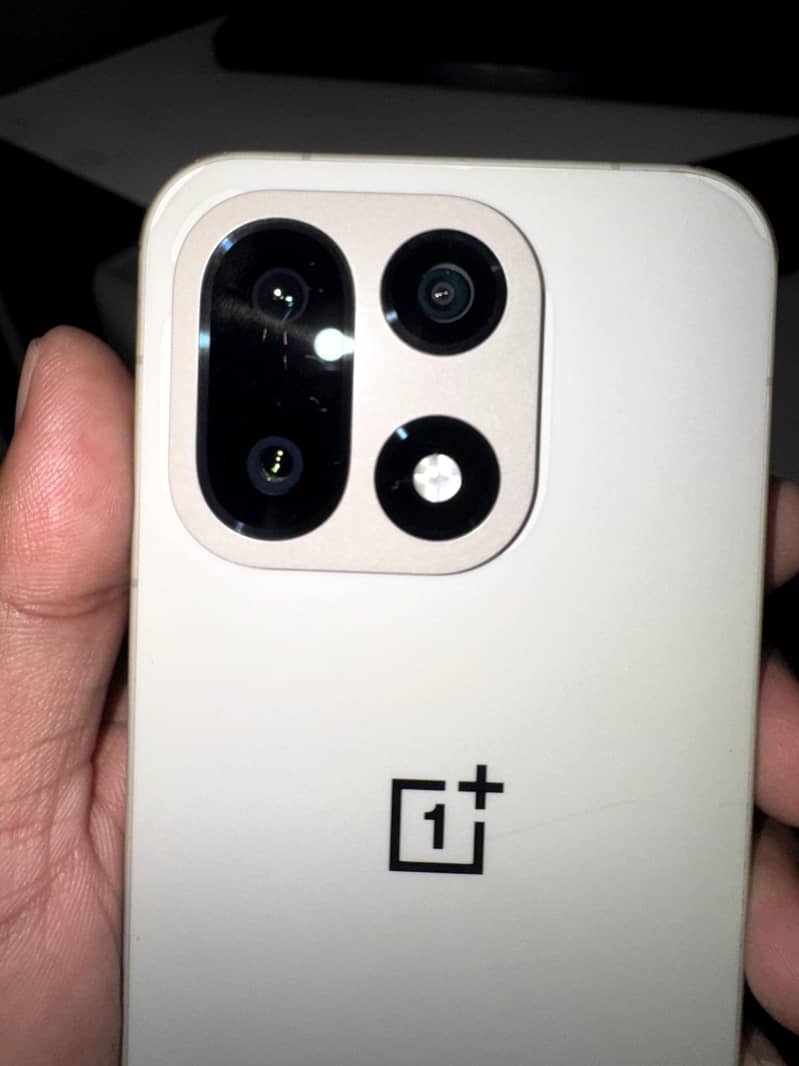 One Plus 15 1