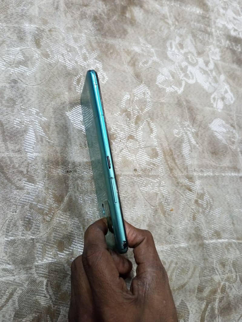 Itel Vision 2 4