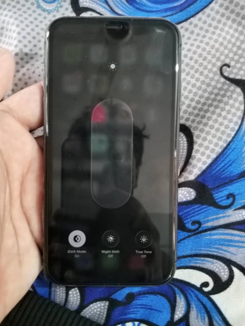 Apple iPhone 11 4