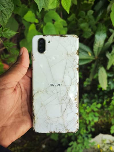 Sharp Aquos R2(Need panel)