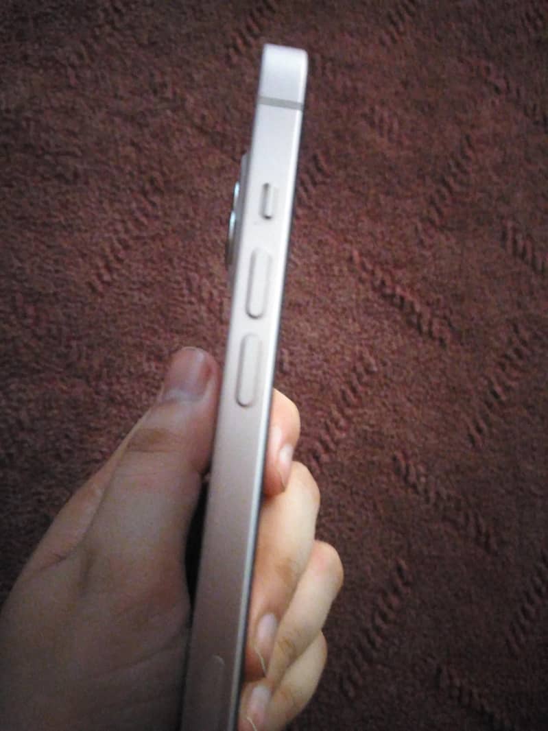 Apple iPhone 13 3