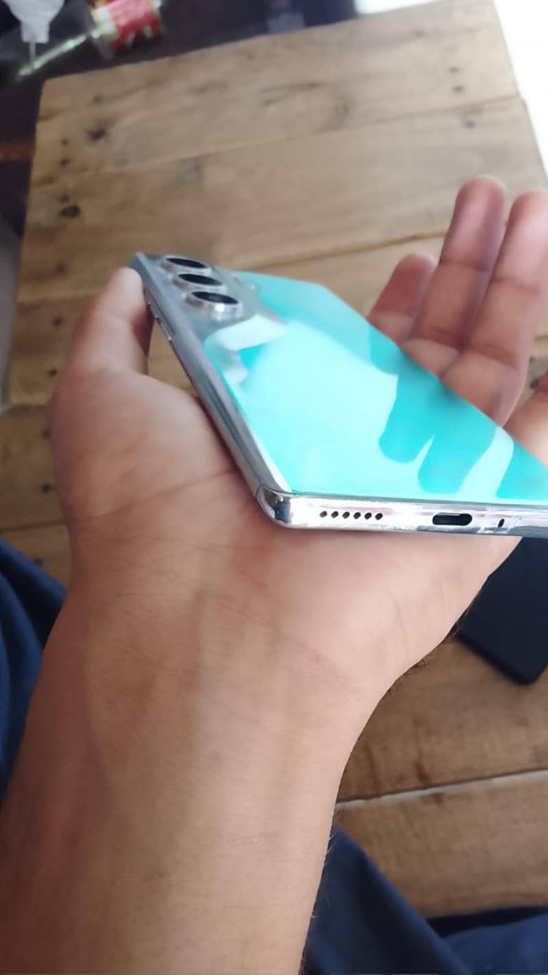 Tecno CAMON 40 Pro 4