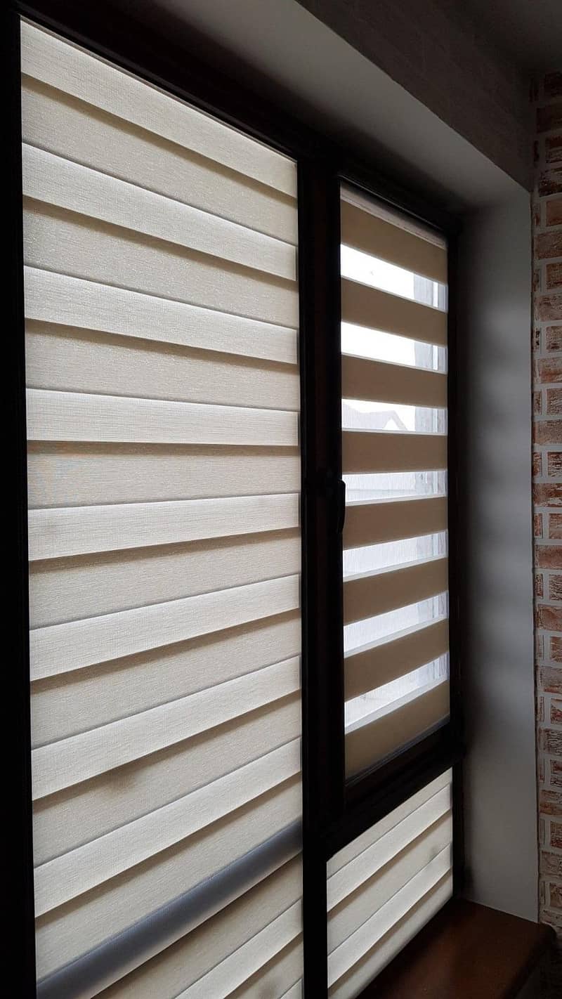 windiw blinds, 17