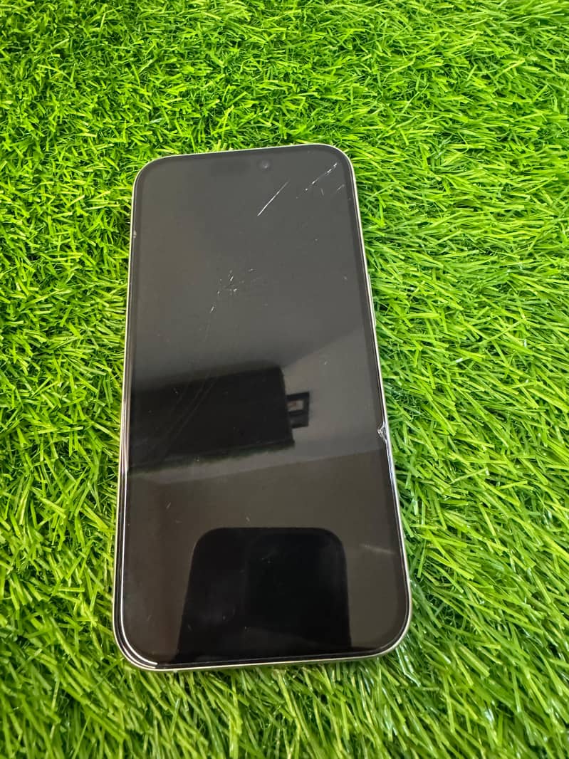 Apple iPhone 15 Pro 2