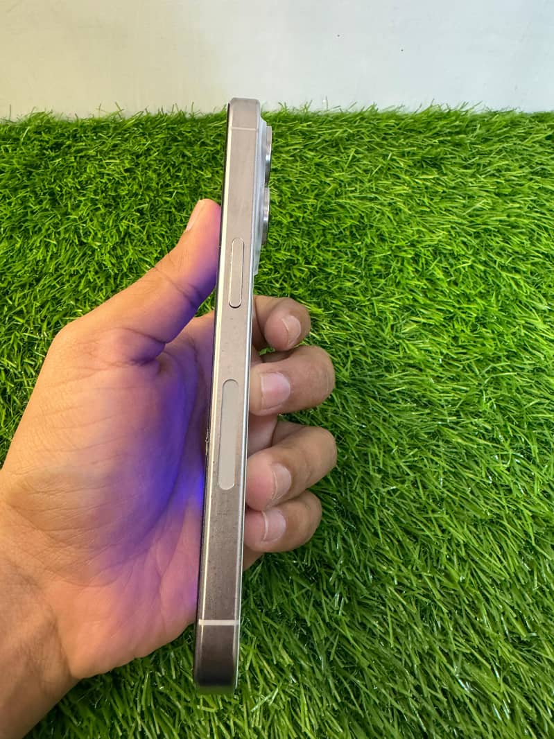 Apple iPhone 15 Pro 5