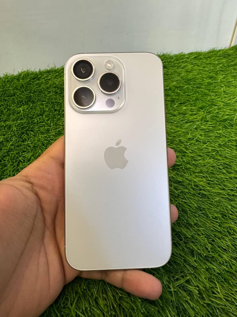 Apple iPhone 15 Pro 7