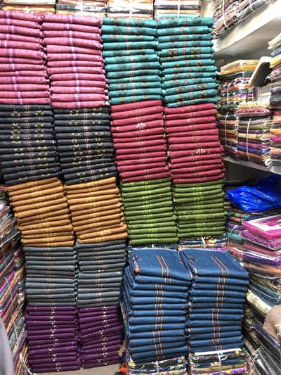 Super Hole Sale Shop Makki Markit