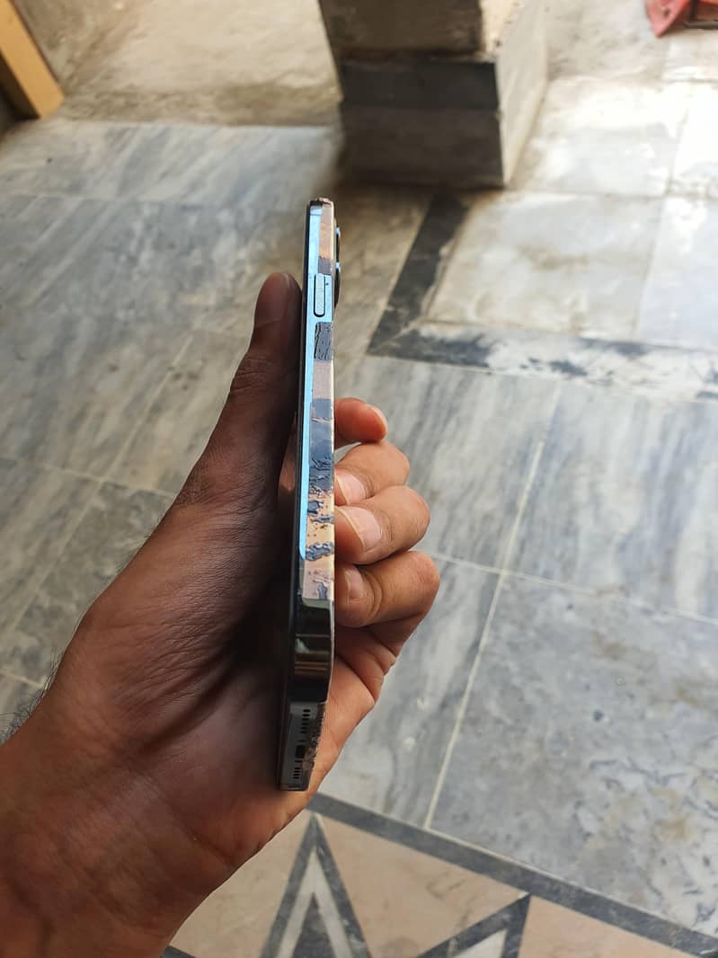 Apple iPhone 12 Pro Max 3