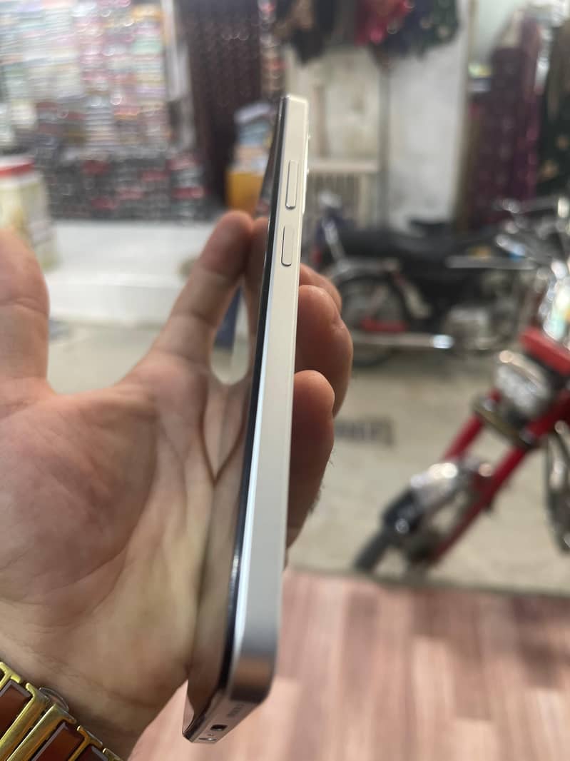 Realme C71 3