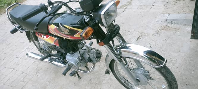 Applied for Cd 70 for sale invoice cut Brand new h 3 months used