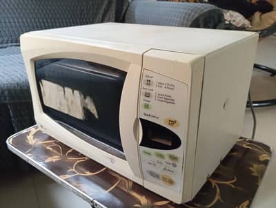 Microwave Oven