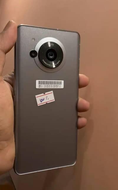 Sharp Aquos R7