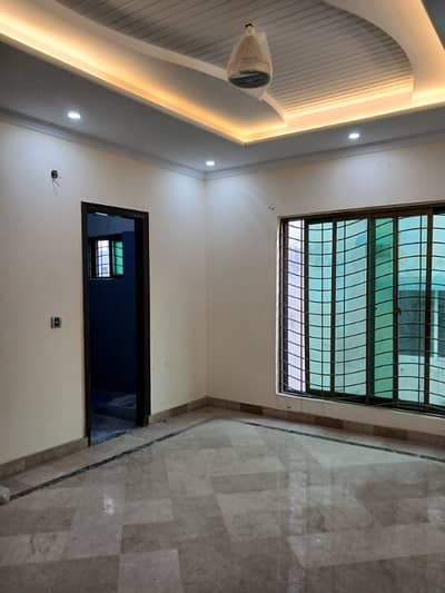 1 Kanal Upper Portion Available For Rent Only For Silent Office